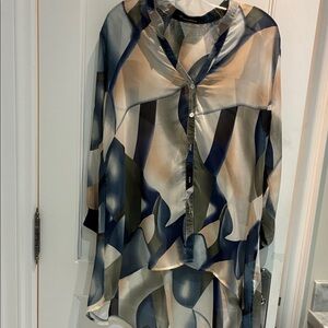 Creation Chic Abstract Women's High Low Blouse in Blue and Cream 🔆